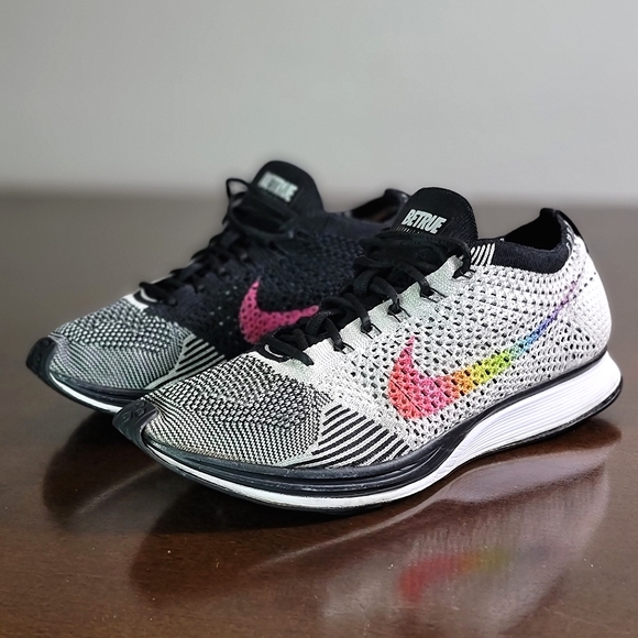 nike flyknit pride